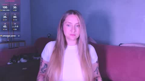 Snapshot of burn_lissa chatting on 10.10.25 Lissa online show from 10.10.25