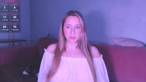 Snapshot of burn_lissa chatting on 10.23.25 Lissa online show from 10.23.25