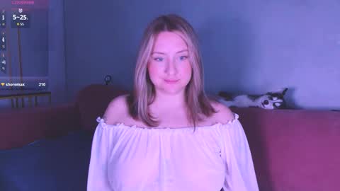 Snapshot of burn_lissa chatting on 11.29.25 Lissa online show from 11.29.25