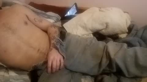 Snapshot of buster18hymen chatting on 01.13.25 Buster18Hymen online show from 01.13.25