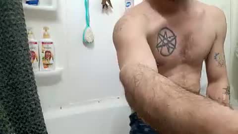 Snapshot of buster18hymen chatting on 01.17.25 Buster18Hymen online show from 01.17.25