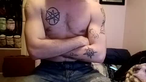 Snapshot of buster18hymen chatting on 01.19.25 Buster18Hymen online show from 01.19.25