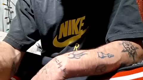 Snapshot of buster18hymen chatting on 09.09.25 Buster18Hymen online show from 09.09.25