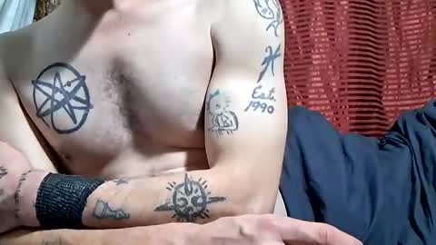 Snapshot of buster18hymen chatting on 10.30.25 Buster18Hymen online show from 10.30.25