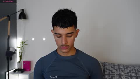 Snapshot of busterspinter chatting on 10.19.25 Buster independent model online show from 10.19.25