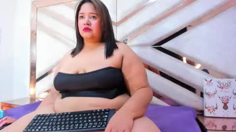 busty juicyy online show from 02.12.26