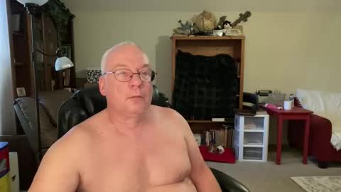 bustyballs100 online show from 12.05.25