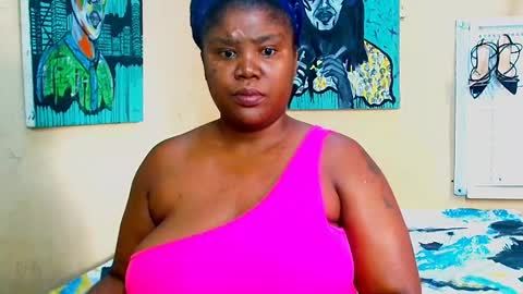 BUSTYQUEENB online show from 03.17.26