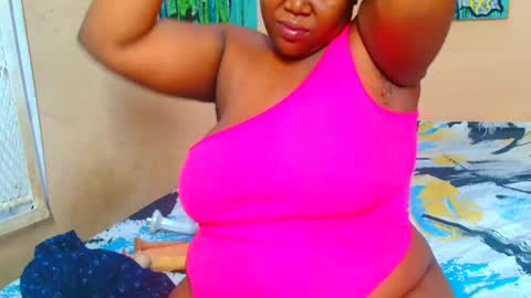 BUSTYQUEENB online show from 03.24.26