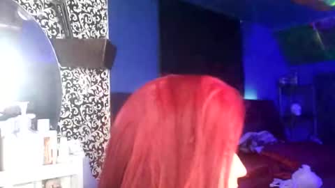 Snapshot of busybee83 chatting on 01.29.25 busybee83 online show from 01.29.25