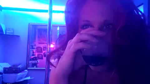 Snapshot of busybee83 chatting on 02.03.25 busybee83 online show from 02.03.25