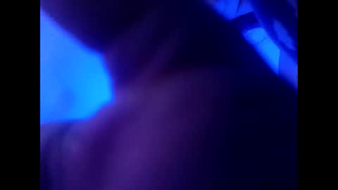 Snapshot of busybee83 chatting on 12.18.25 busybee83 online show from 12.18.25