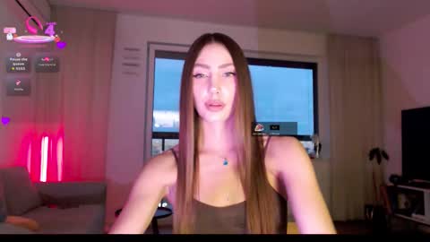 Lauren online show from 11.04.25