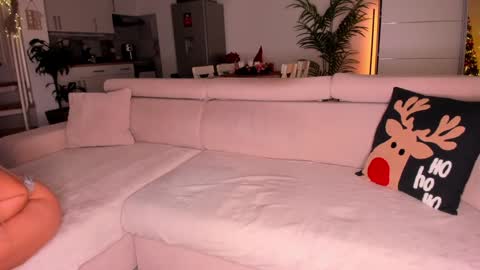 Nicolah  Steven Bond online show from 12.13.24