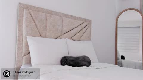    online show from 10.20.25