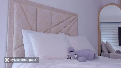 Snapshot of by_juliana chatting on 05.13.26 online show from 05.13.26