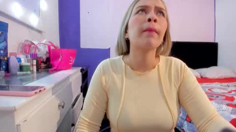 Snapshot of byanca_winklar chatting on 09.22.25 online show from 09.22.25