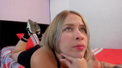 Snapshot of byanca_winklar chatting on 10.27.25 online show from 10.27.25