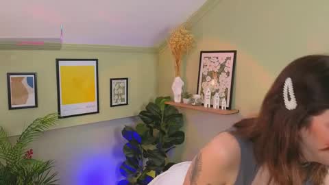 Kira online show from 04.11.26