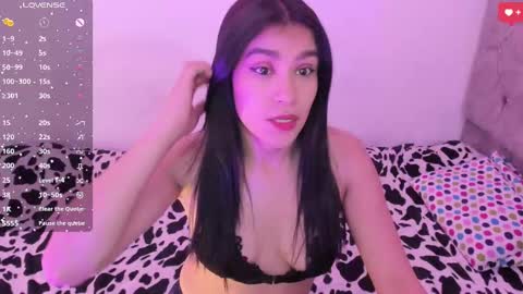 Snapshot of caelisse_cb chatting on 09.29.25 caelisse_cb online show from 09.29.25