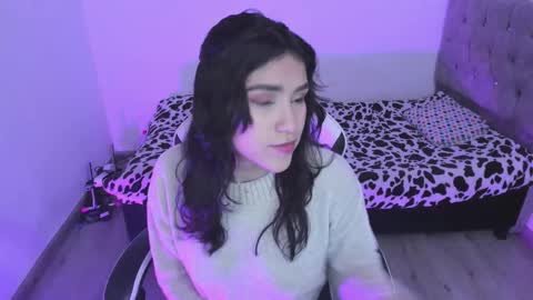 Snapshot of caelisse_cb chatting on 11.23.25 caelisse_cb online show from 11.23.25