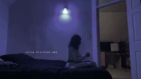 Snapshot of cakezoverfakez chatting on 10.30.25 longjohns online show from 10.30.25