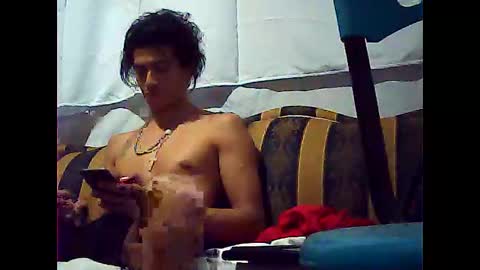 Snapshot of californiacam2 chatting on 12.06.24 californiacam2 online show from 12.06.24