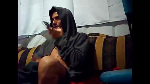 Snapshot of californiacam2 chatting on 12.25.24 californiacam2 online show from 12.25.24