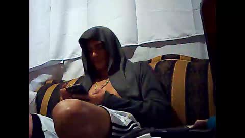 Snapshot of californiacam2 chatting on 12.31.24 californiacam2 online show from 12.31.24