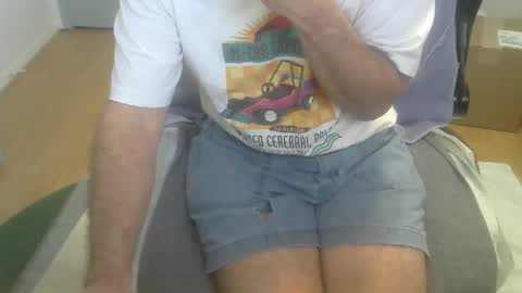 Snapshot of califun4u chatting on 01.05.25 califun4u online show from 01.05.25