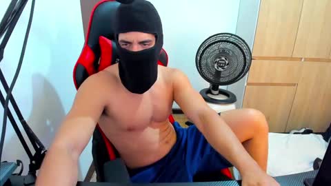 Snapshot of calihotcaliente27 chatting on 12.07.24 calihotcaliente27 online show from 12.07.24