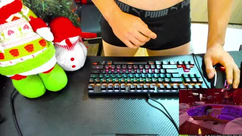 Snapshot of calihotcaliente27 chatting on 12.31.24 calihotcaliente27 online show from 12.31.24