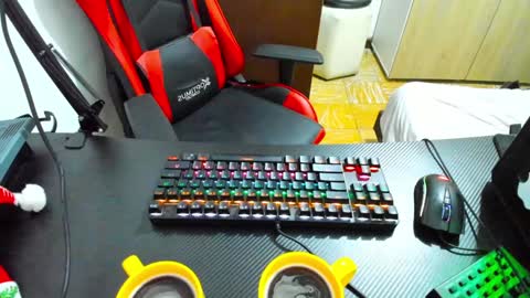 Snapshot of calihotcaliente27 chatting on 01.25.25 calihotcaliente27 online show from 01.25.25