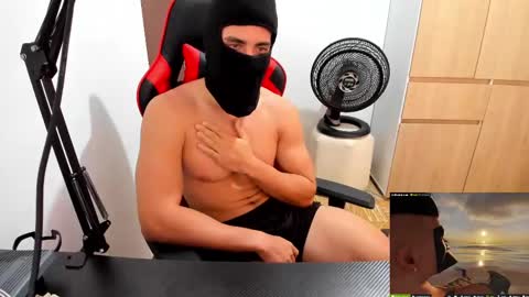 Snapshot of calihotcaliente27 chatting on 02.10.25 calihotcaliente27 online show from 02.10.25