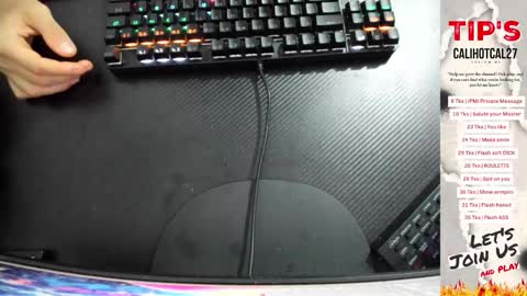 Snapshot of calihotcaliente27 chatting on 09.19.25 calihotcaliente27 online show from 09.19.25