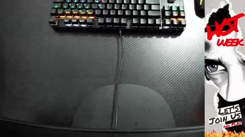 Snapshot of calihotcaliente27 chatting on 09.25.25 calihotcaliente27 online show from 09.25.25