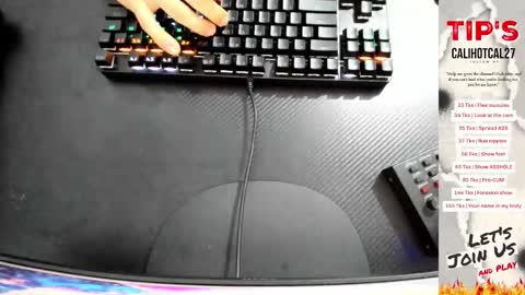Snapshot of calihotcaliente27 chatting on 09.26.25 calihotcaliente27 online show from 09.26.25