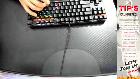 Snapshot of calihotcaliente27 chatting on 10.16.25 calihotcaliente27 online show from 10.16.25