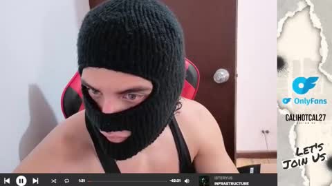 Snapshot of calihotcaliente27 chatting on 12.15.25 calihotcaliente27 online show from 12.15.25