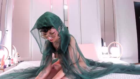 Caliope  online show from 04.17.26