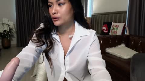 Call Me Linda online show from 02.02.25