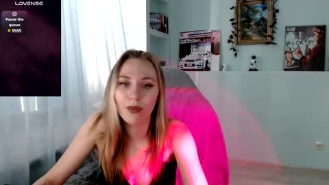 Snapshot of callerbowltim chatting on 02.14.25 alextim online show from 02.14.25