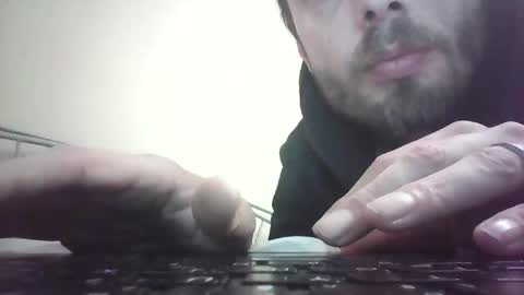 Snapshot of callme_arno chatting on 11.30.25 Callme arno online show from 11.30.25