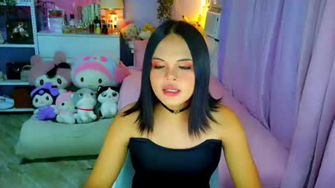 Snapshot of callme_mia chatting on 06.18.26 Mia online show from 06.18.26