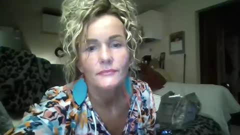 Snapshot of callmebabyt chatting on 09.26.25 callmebabyt online show from 09.26.25