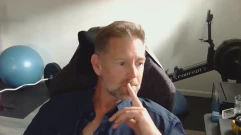 Snapshot of callmenny chatting on 11.21.25 Nny online show from 11.21.25