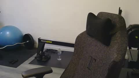 Snapshot of callmenny chatting on 11.27.25 Nny online show from 11.27.25