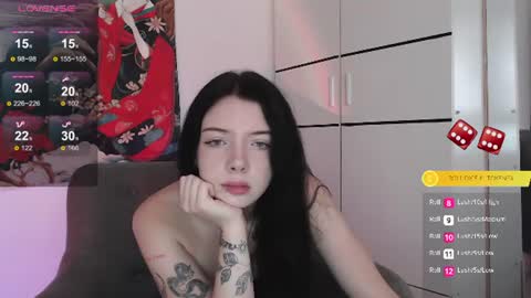 Snapshot of calmlilly chatting on 07.01.26 Lilly online show from 07.01.26