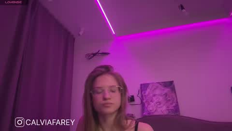 Snapshot of calvia_farey chatting on 02.13.25 calvia_farey online show from 02.13.25