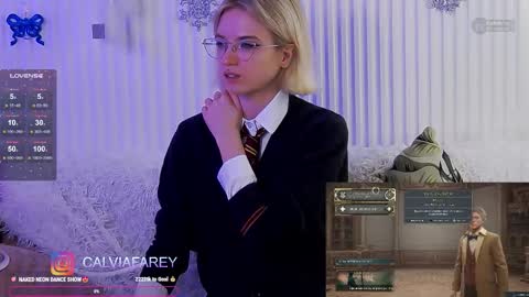 Snapshot of calvia_farey chatting on 11.28.25 calvia_farey online show from 11.28.25